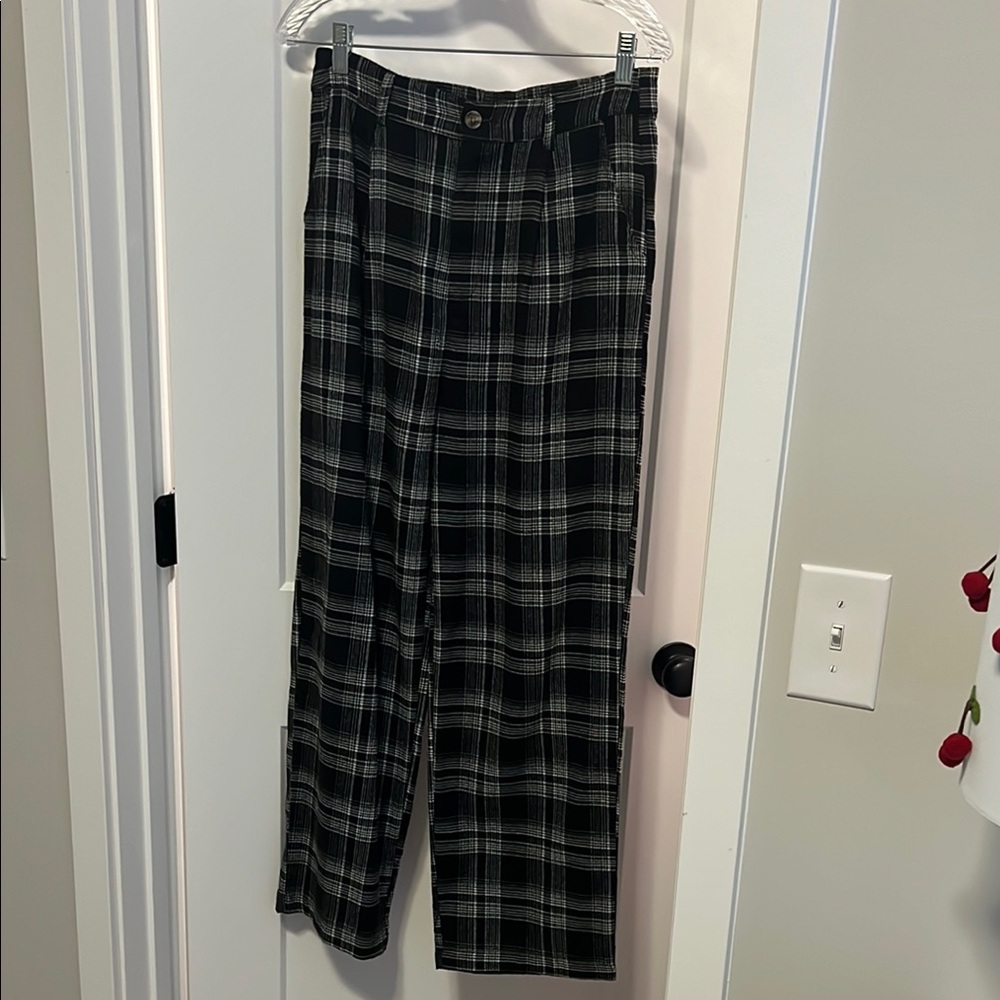 Plaid black high waisted pants